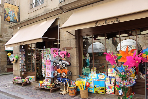 magasin de jouet st malo