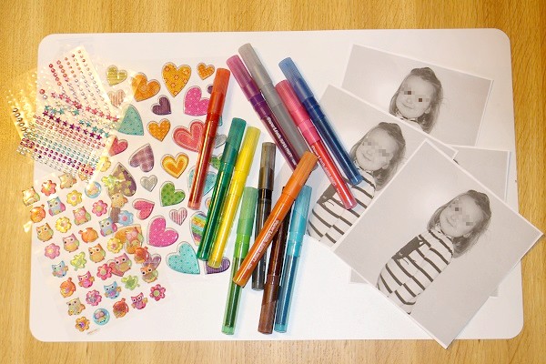 Maman nougatine dessiner sur son propre portrait photo maman ... Créatif Pastel Chambre