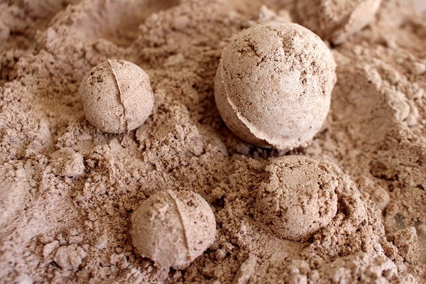 Maman Nougatine Le sable magique au chocolat - Maman Nougatine