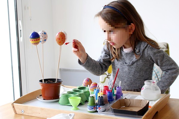 Maman Nougatine DIY: les maxi œufs surprises de Pâques. - Maman