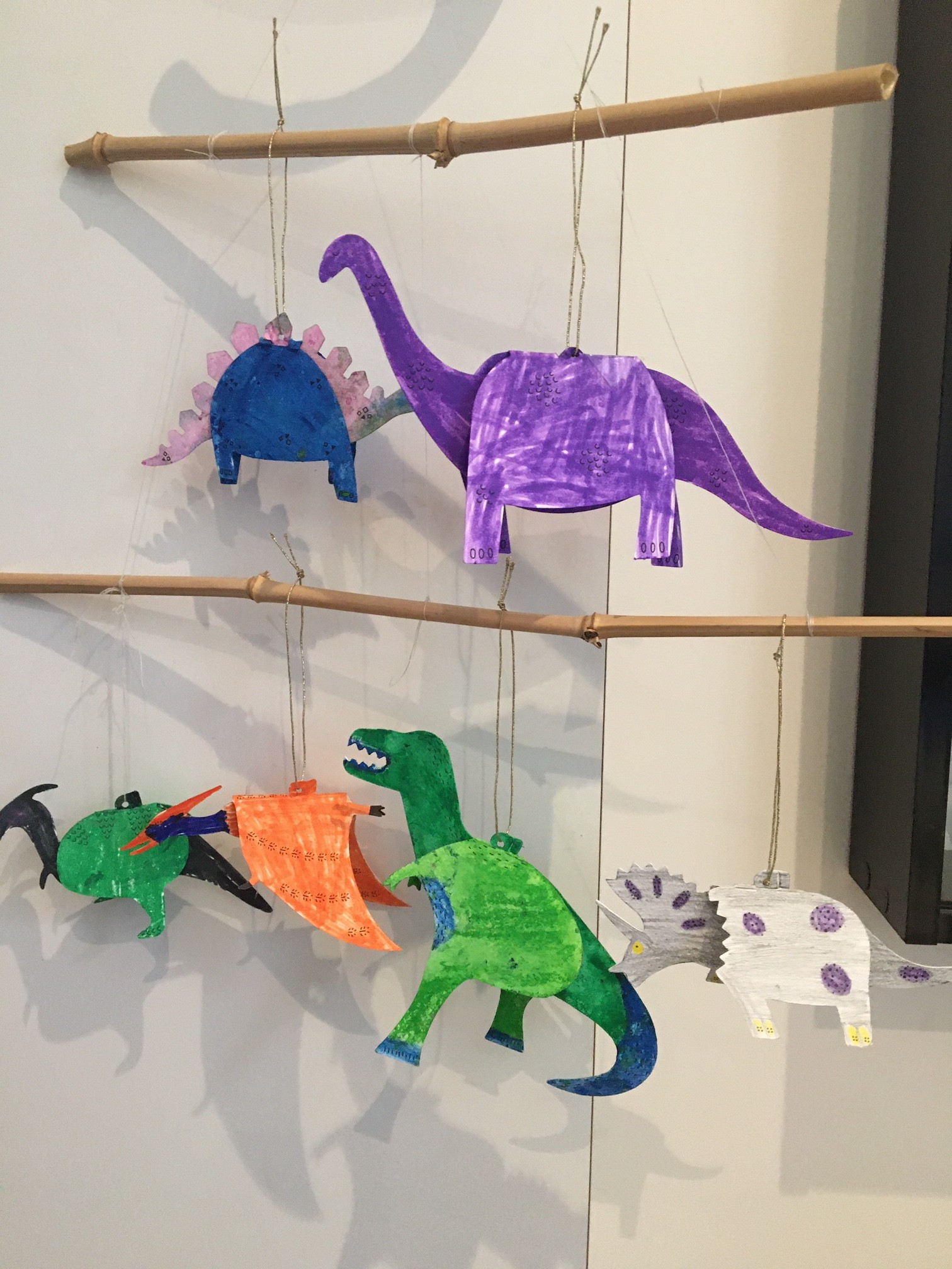 6 dinosaures à colorier, kit créatif pour enfant Pirouette Cacahouète