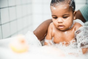 nourrissons-des-produits-bebe-sains-et-ecologiques-pour-bebe