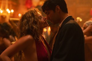 Margot Robbie plays Nellie LaRoy and Diego Calva plays Manny Torres in Babylon from Paramount Pictures.