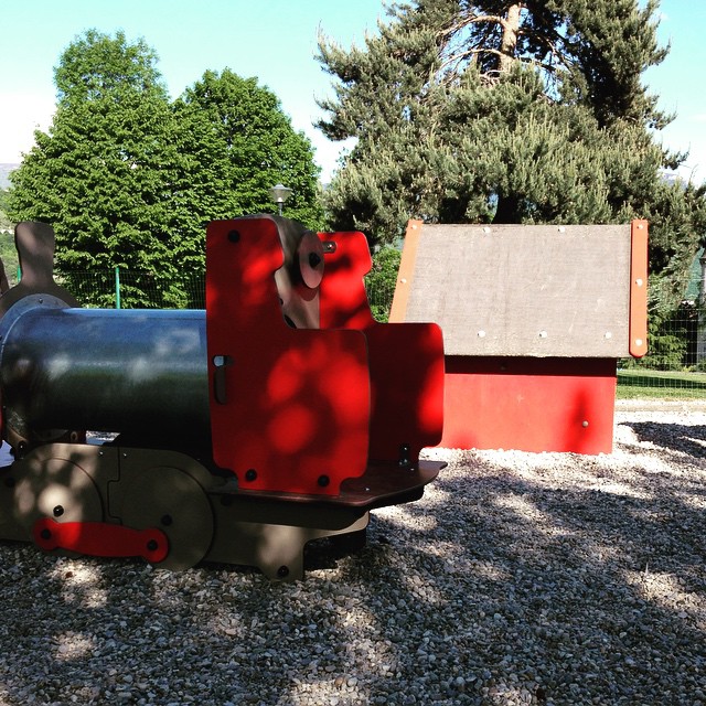 Le soleil est de retour ☀️ on profite du parc  ptitebichette ptitepuce jaimeleprintemps enmaifaitcequilteplait